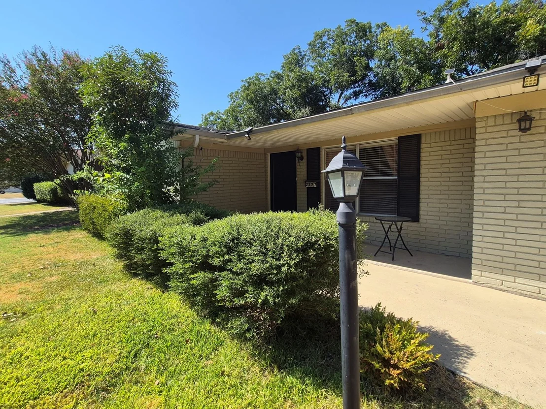 Photo of 2227 Hanover Drive
