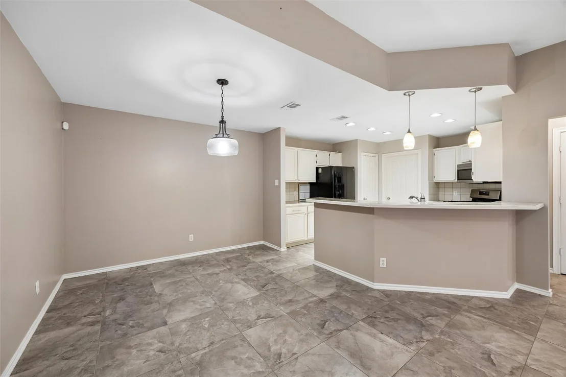 Photo of 716 Ashbrook Drive