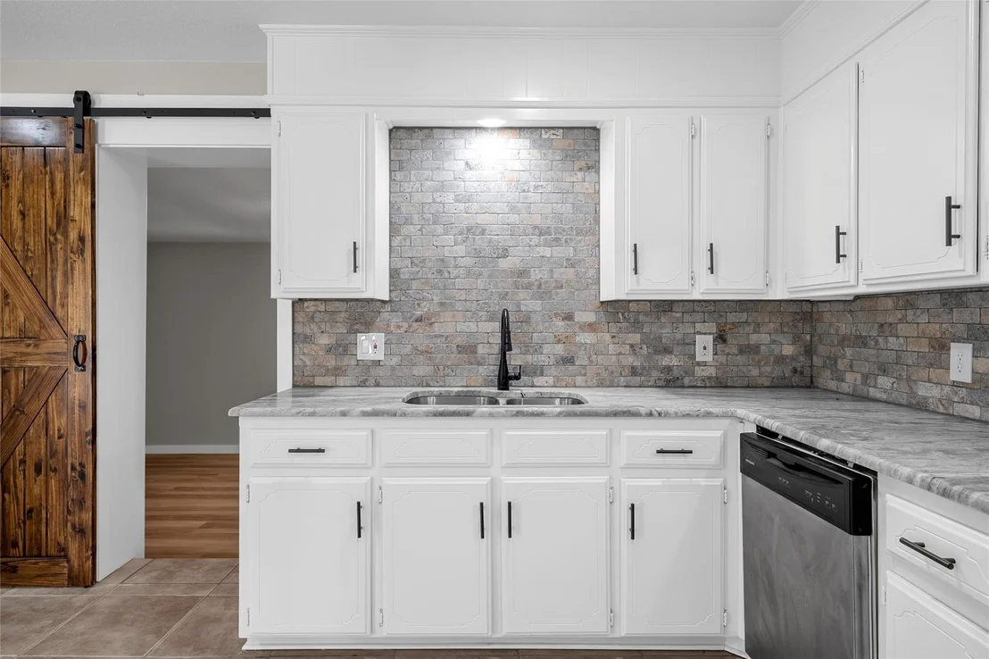 Photo of 139 Cresthill Circle