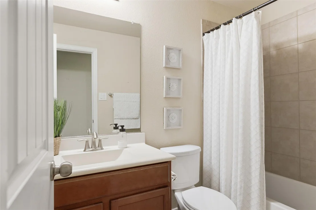 Photo of 800 Silverthorne Drive