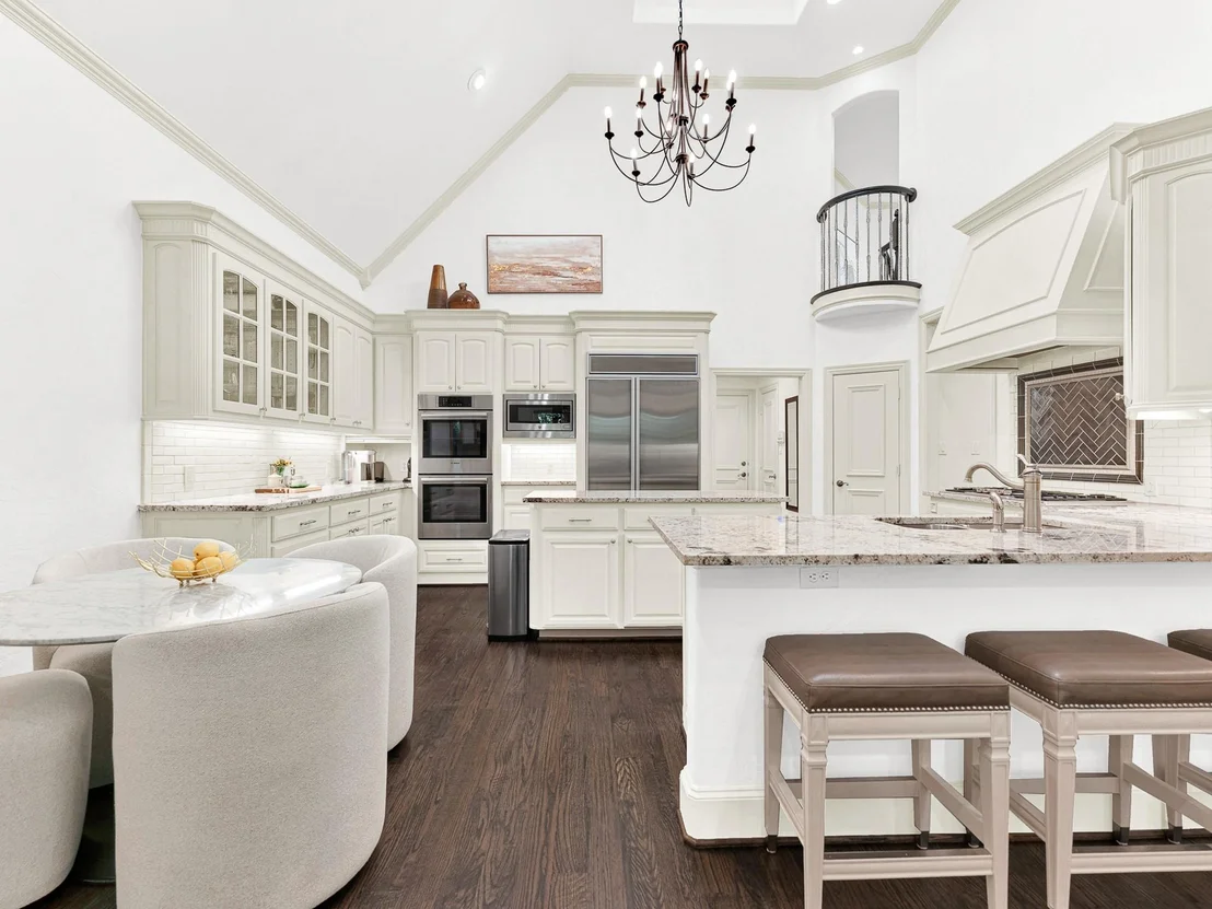 Photo of 2140 Sutton Place