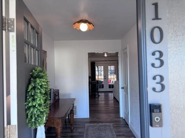 Photo of 1033 Royal Lane