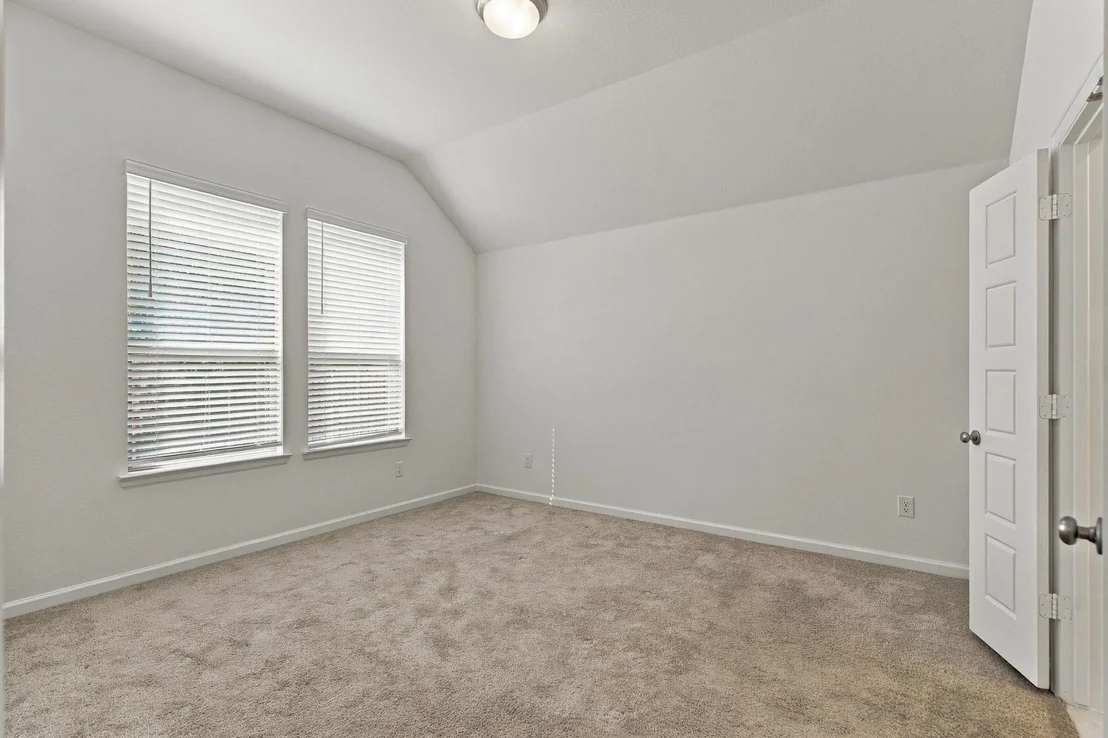 Photo of 9336 Buckeye Bend