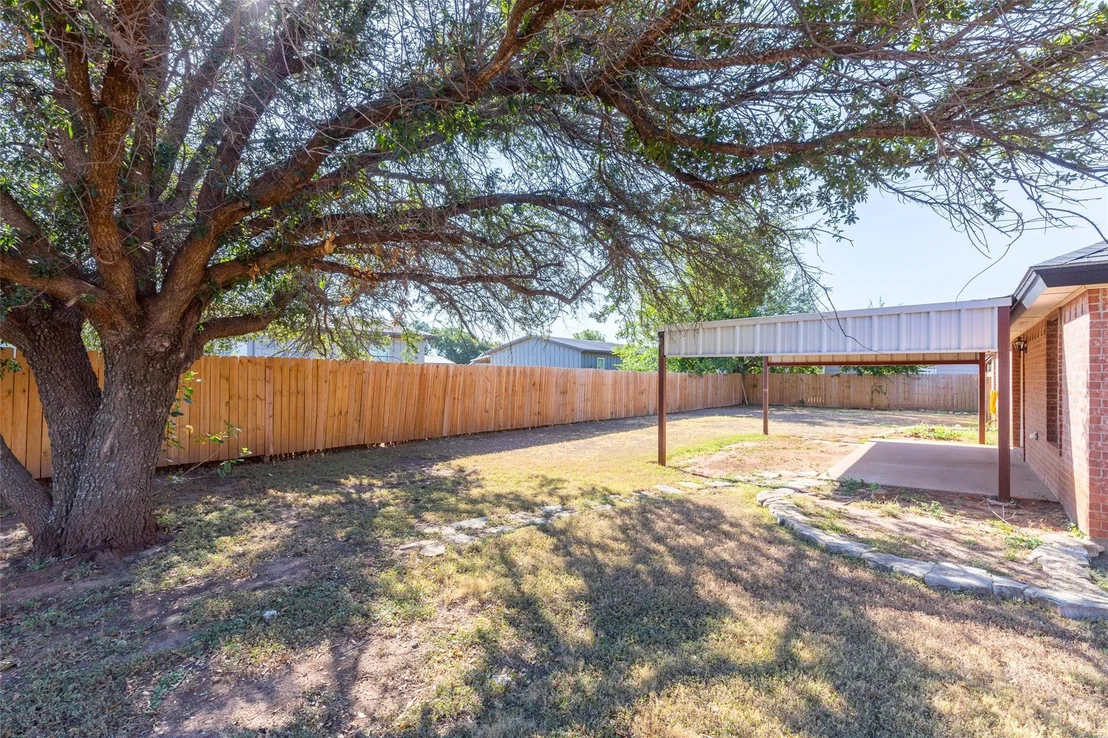 Photo of 717 Groves Road