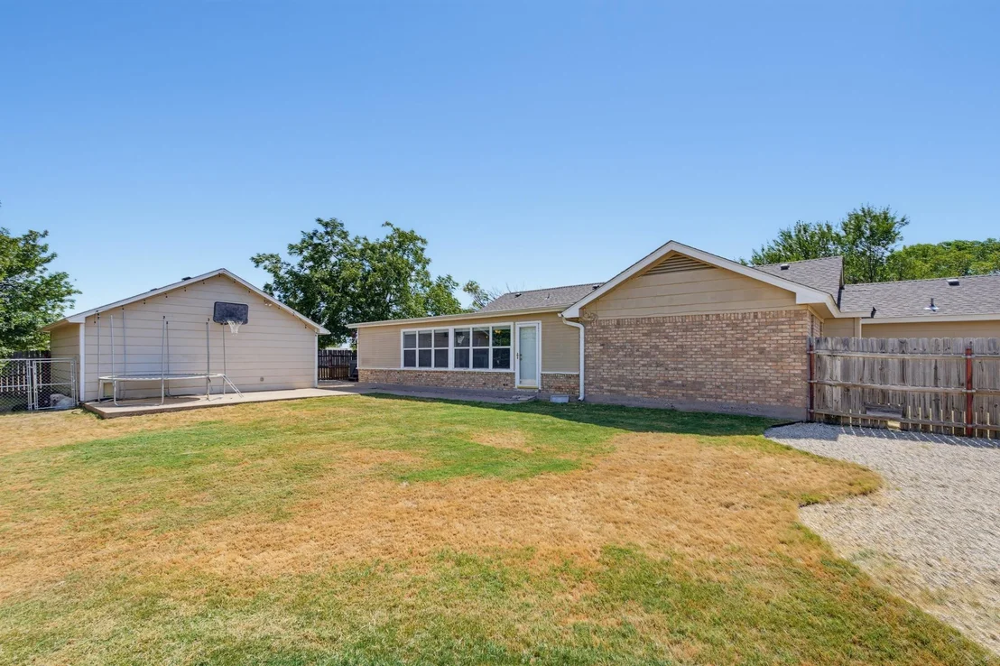 Photo of 1361 Larned Lane