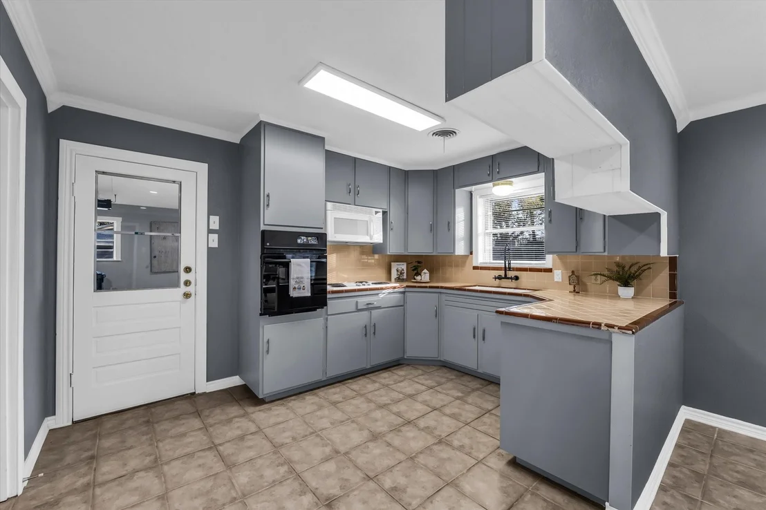 Photo of 605 Catalina Drive