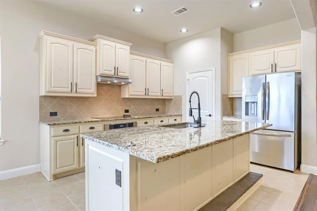 Photo of 123 White Oak Lane