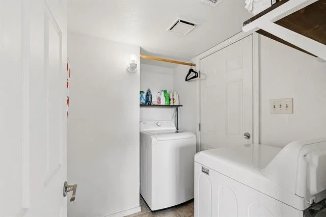 Photo of 5633 Powers Street