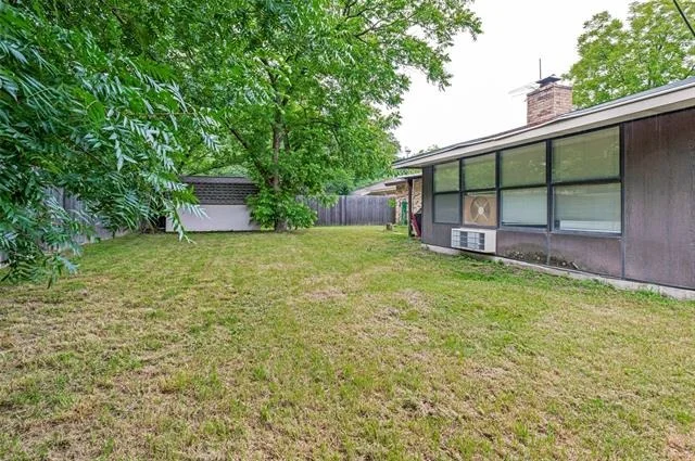 Photo of 2605 Hollywood Drive