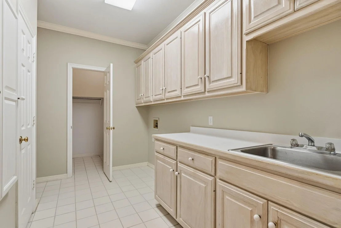 Photo of 3403 Pinecreek Drive