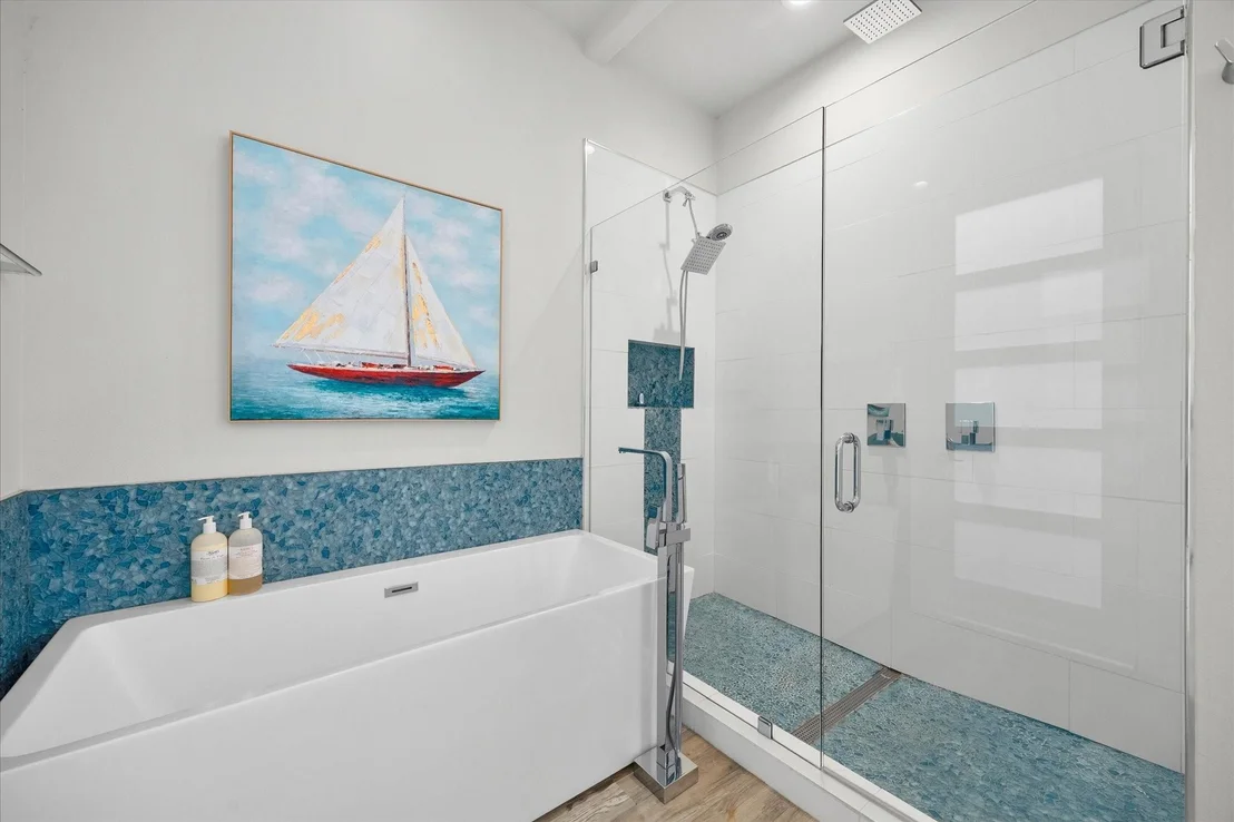 Photo of 130 Harbor Drive