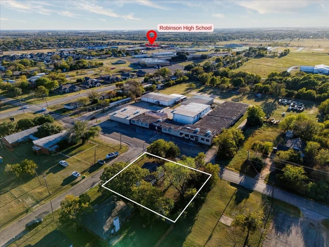 Photo of 211 W Stegall Drive