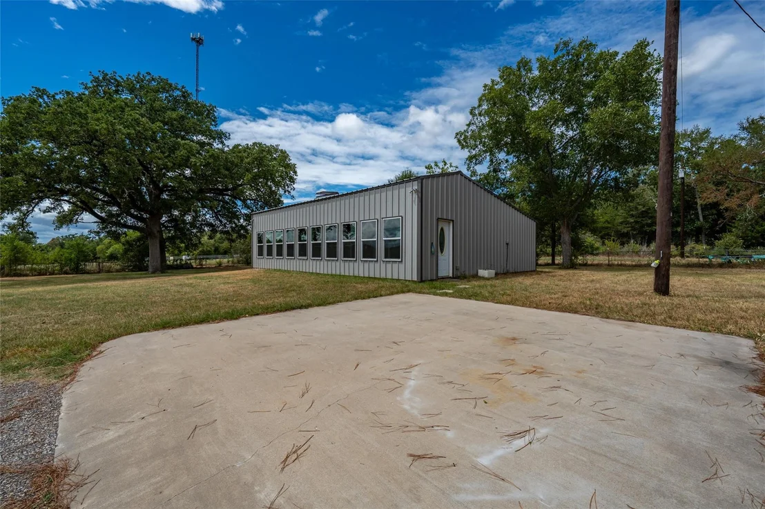 Photo of 6899 TX-19 Highway