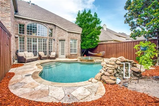 Photo of 707 Longwood Drive