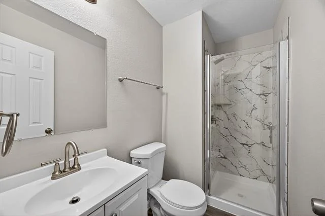 Photo of 614 Lakeside Drive Drive