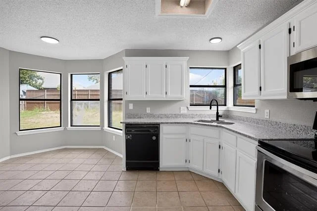 Photo of 6057 Hillglen Drive