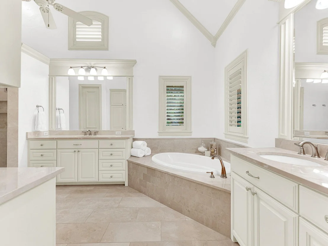 Photo of 2140 Sutton Place