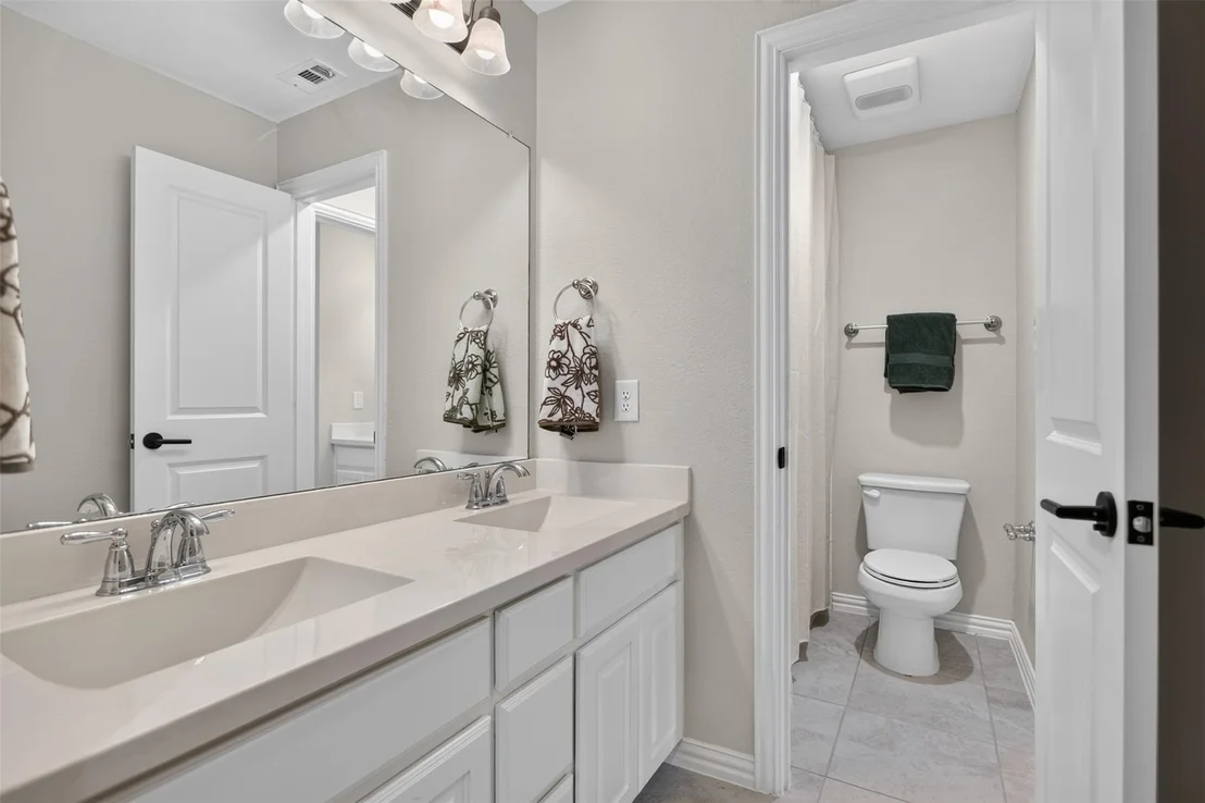 Photo of 1516 Tavistock Road