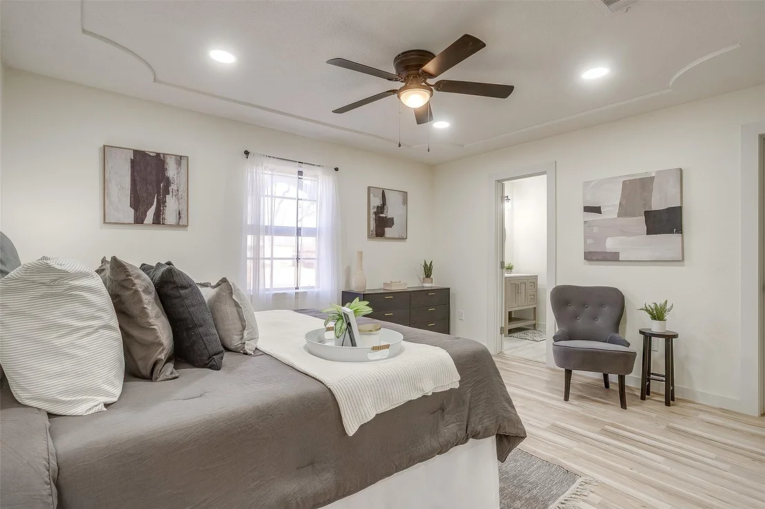 Photo of 2421 Meadow View