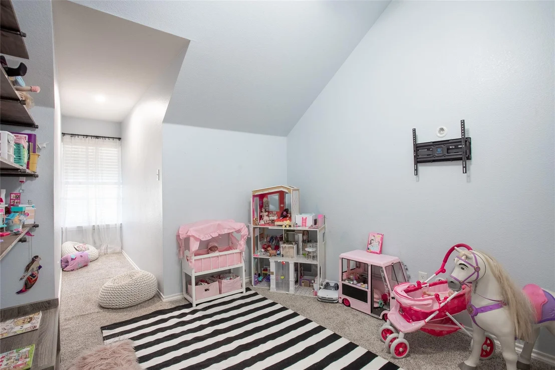 Photo of 10520 Stoneside Trail