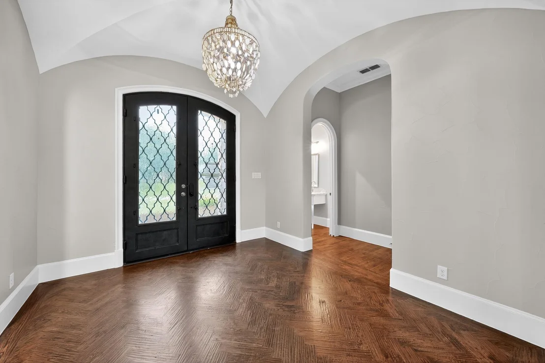 Photo of 230 Oak Tree Drive