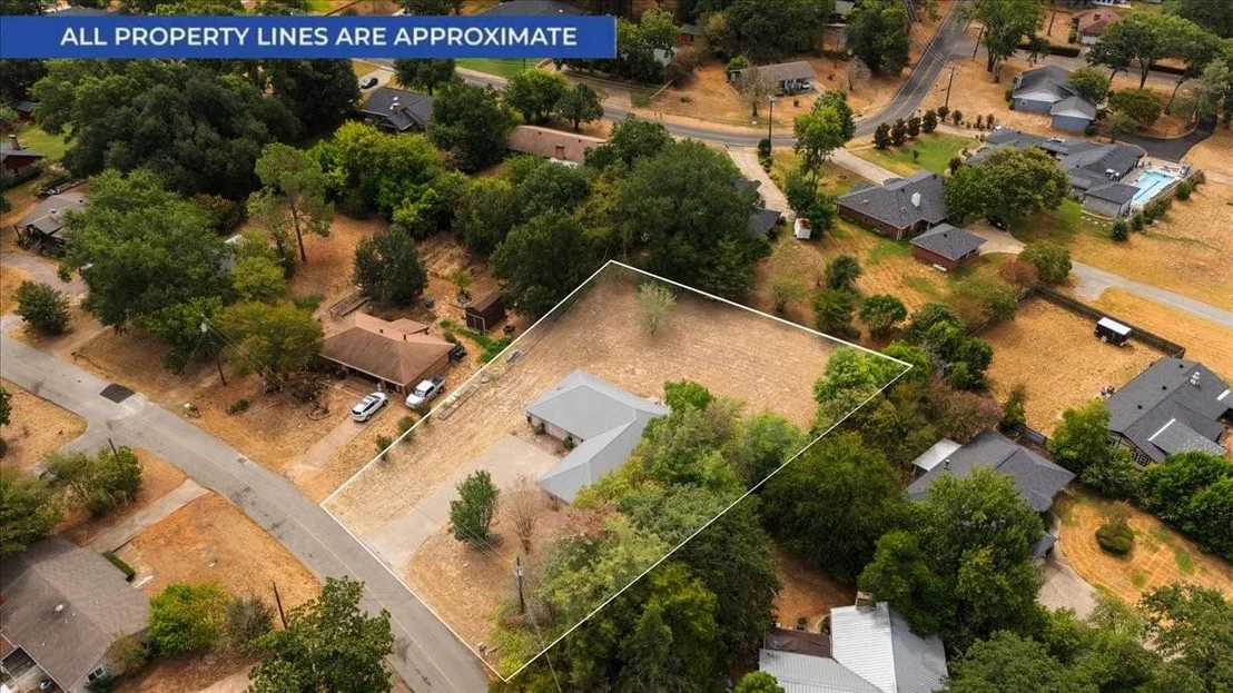 Photo of 306 Lone Star Lane