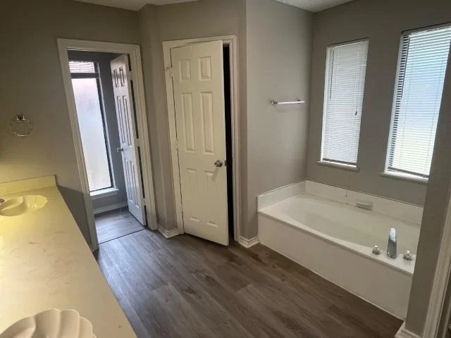 Photo of 934 Robinwood Drive