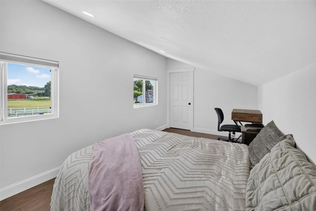Photo of 31 Rancho Drive N