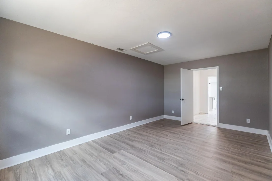 Photo of 320 S 12th Street