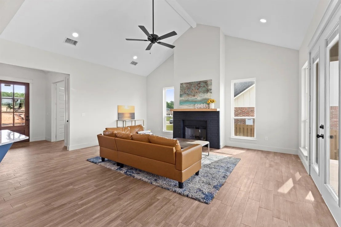 Photo of 16421 Clearview Drive