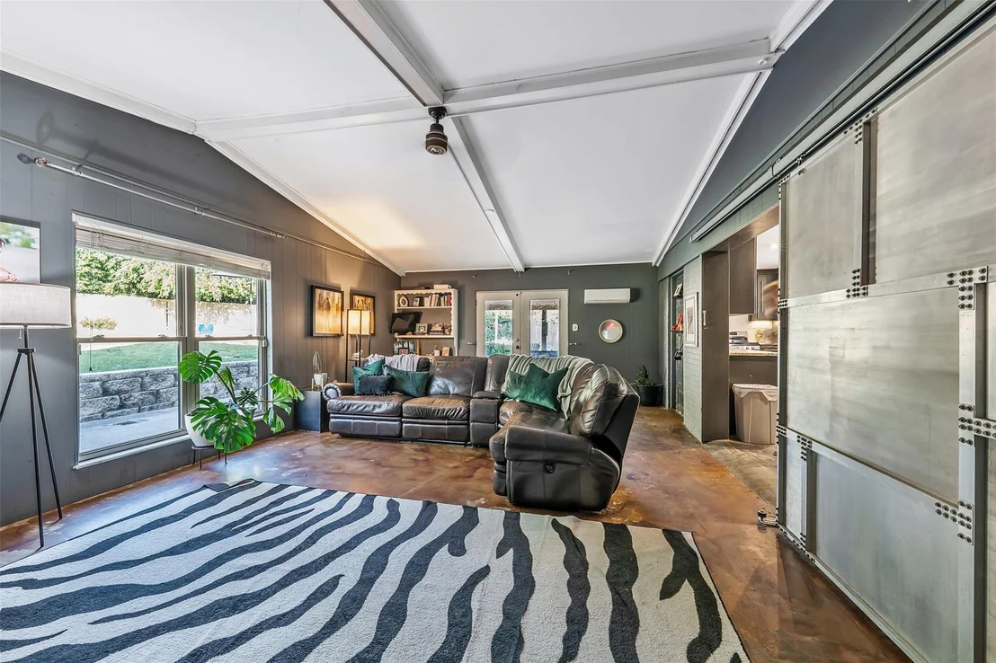 Photo of 3020 Meadowlark