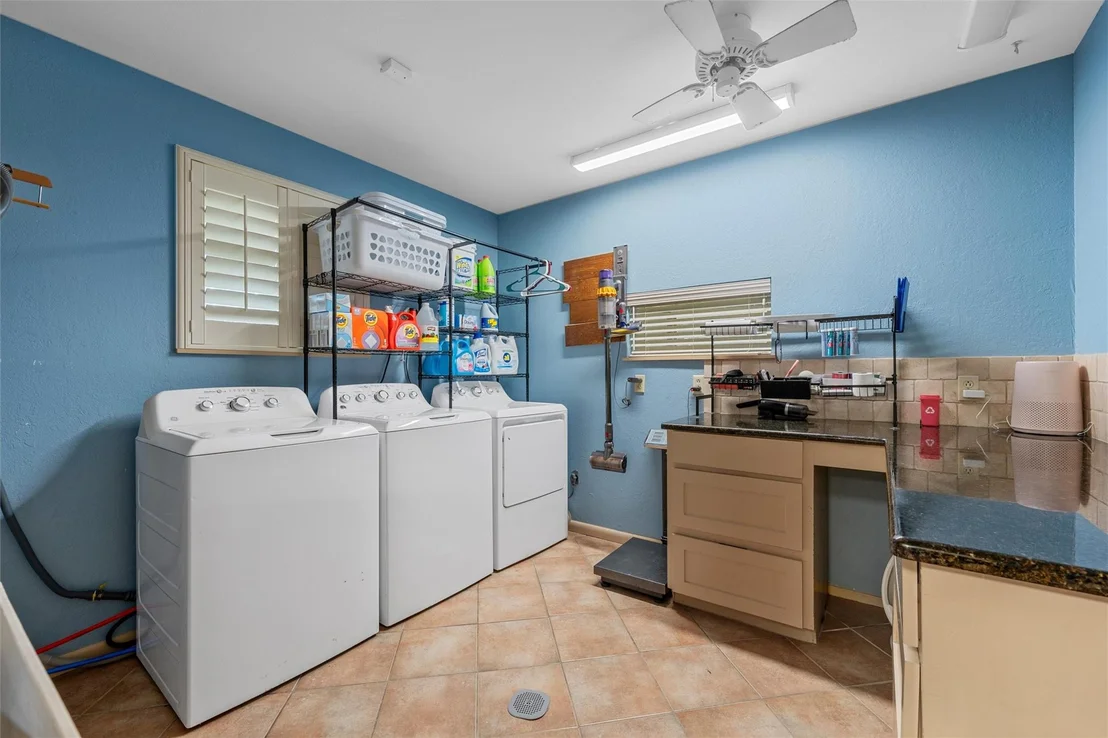 Photo of 5444 OLD LORENA Road