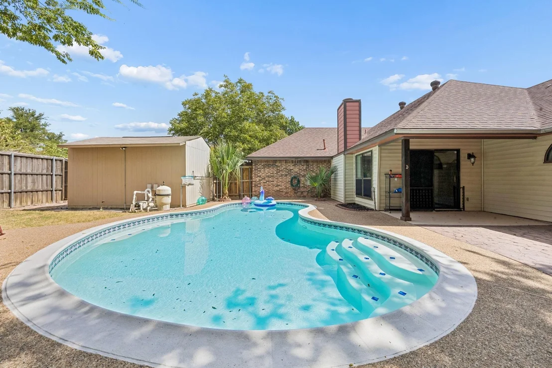 Photo of 2409 Doral