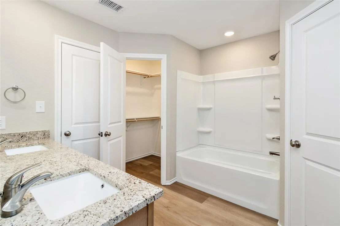Photo of 807 Bella Blvd Street