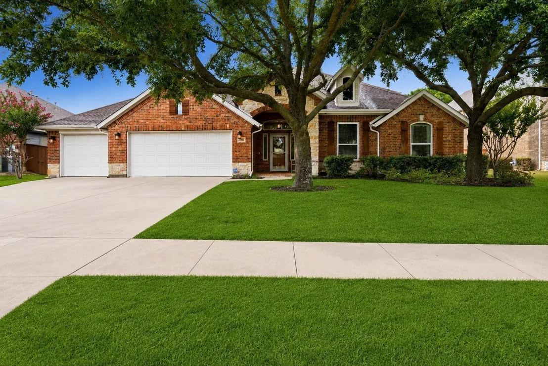 Photo of 1003 Killian Drive