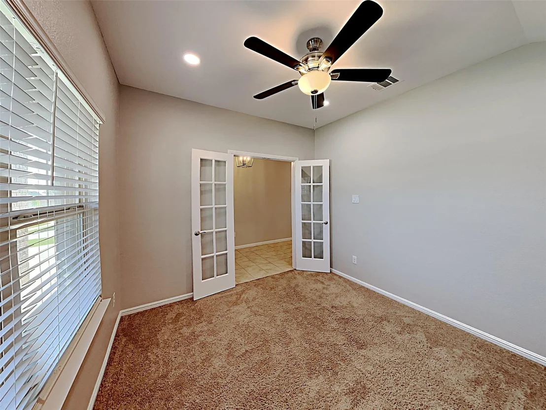 Photo of 900 Walls Boulevard