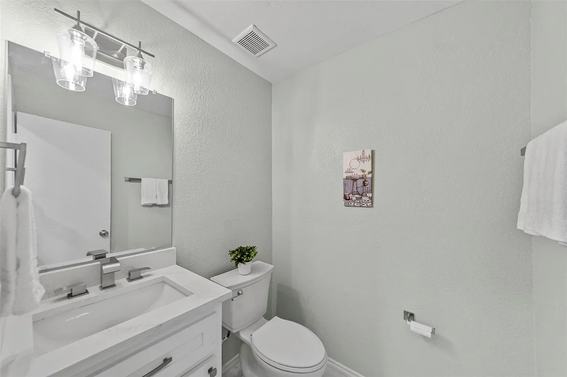 Photo of 16612 Scenic Circle