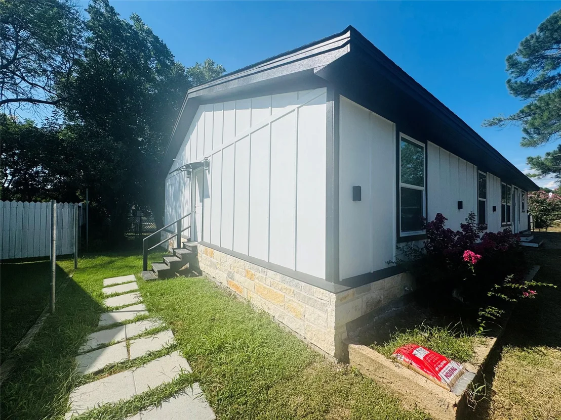 Photo of 3830 Colina Lane