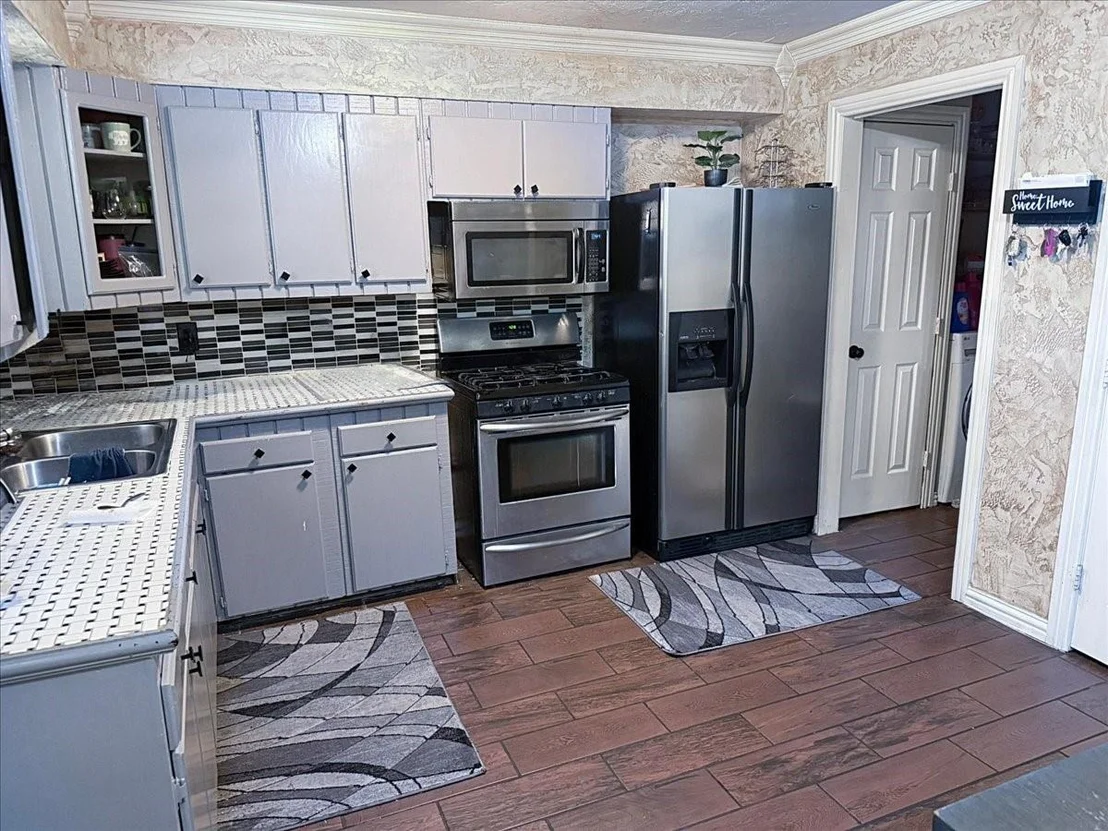 Photo of 705 Parker Circle