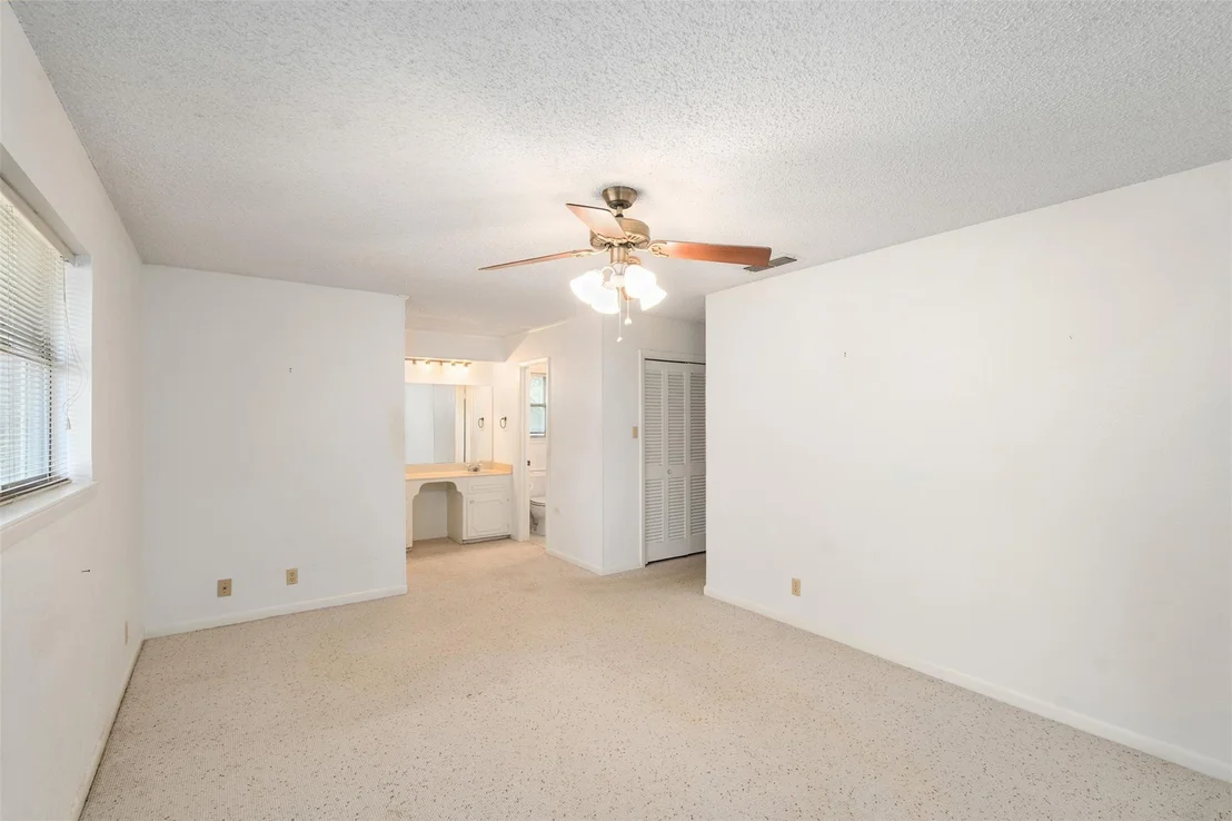 Photo of 925 Bradley Drive