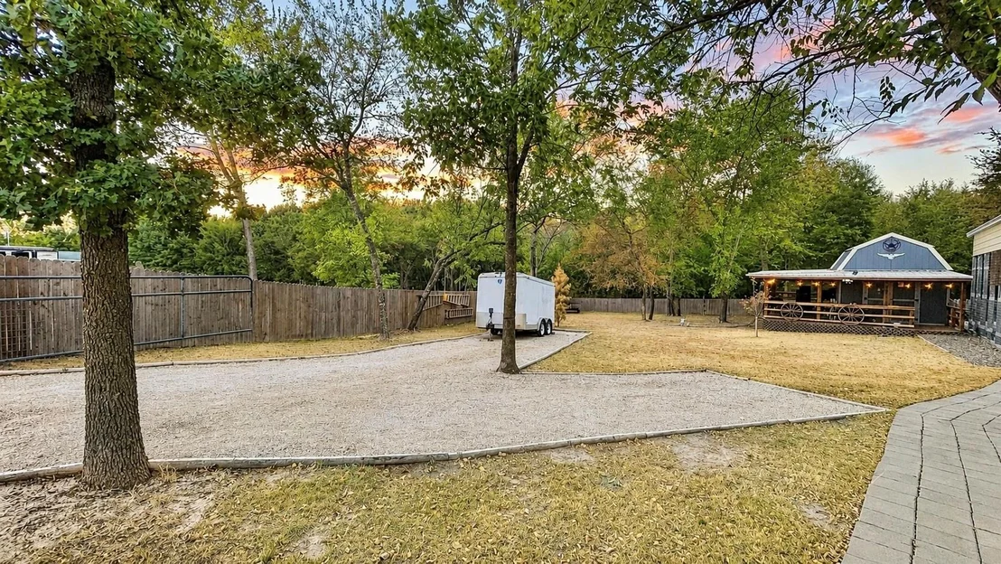 Photo of 615 Waterfront Row