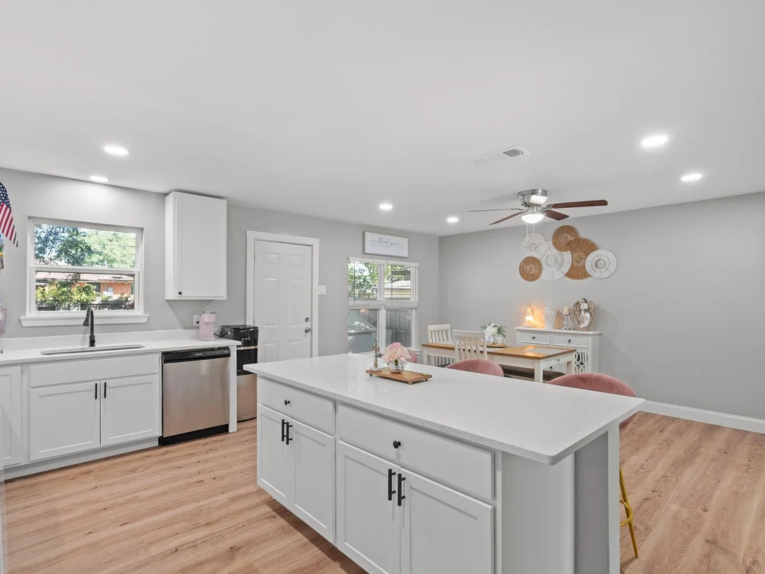 Photo of 9255 Palisade Drive
