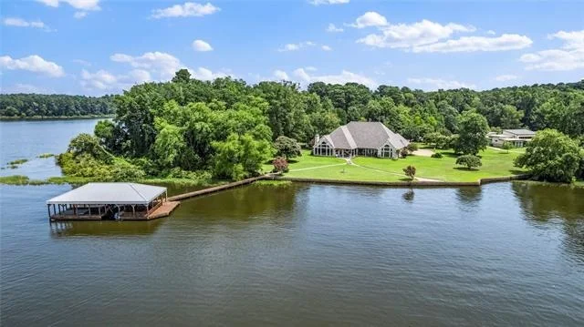 Photo of 17110 Island Cove Road