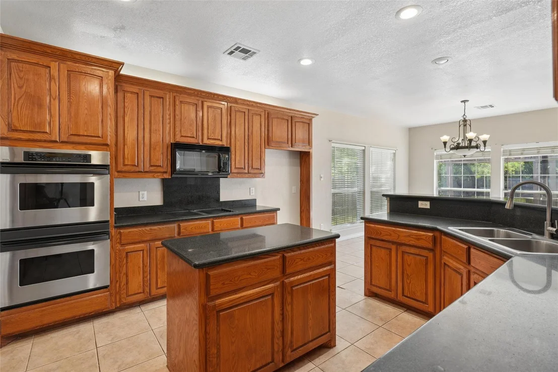 Photo of 43192 Fringewood Drive