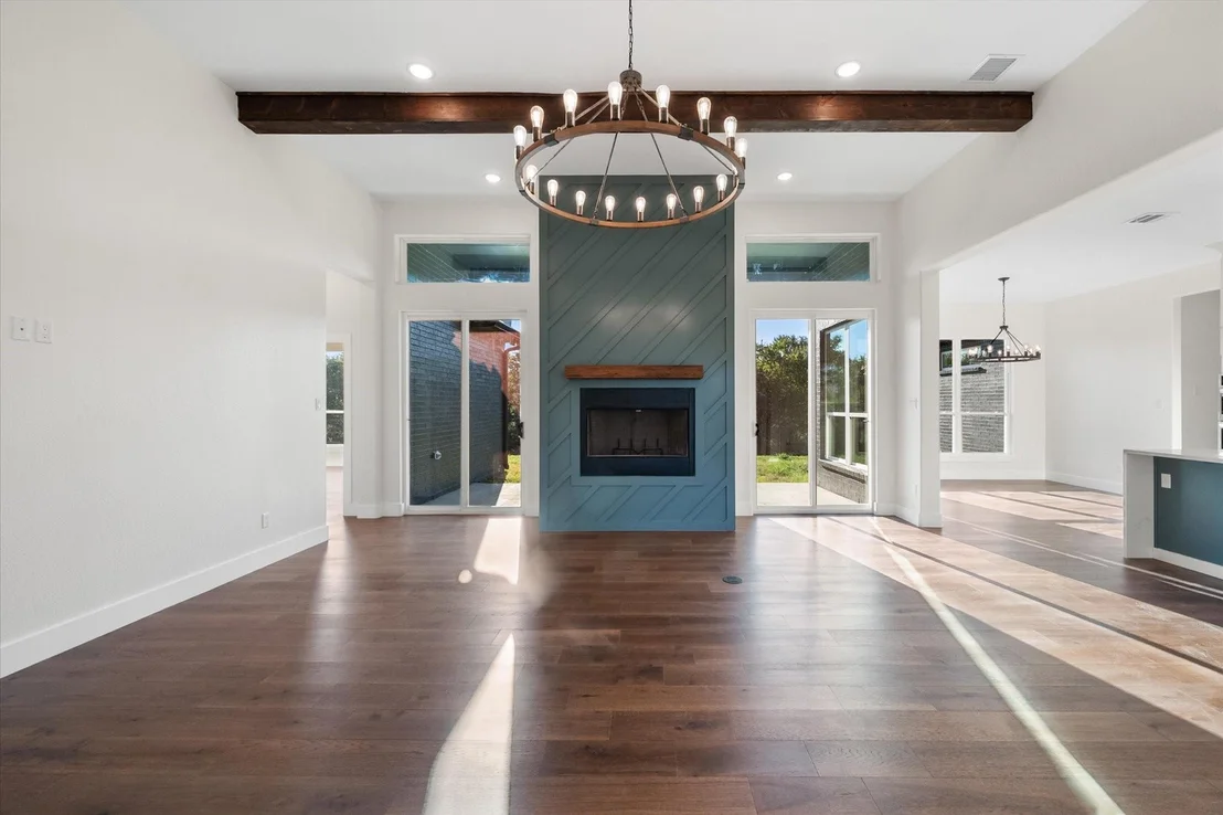 Photo of 554 Shoreside Drive