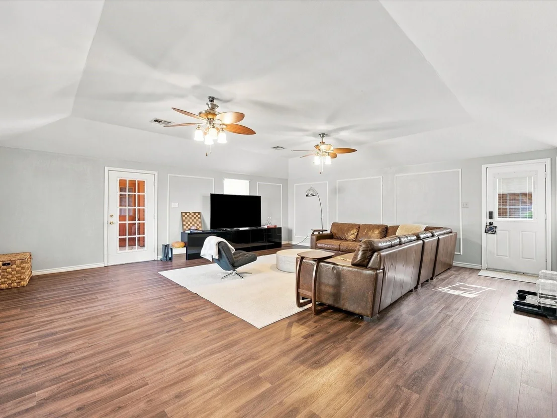 Photo of 840 Lynn Ann Drive