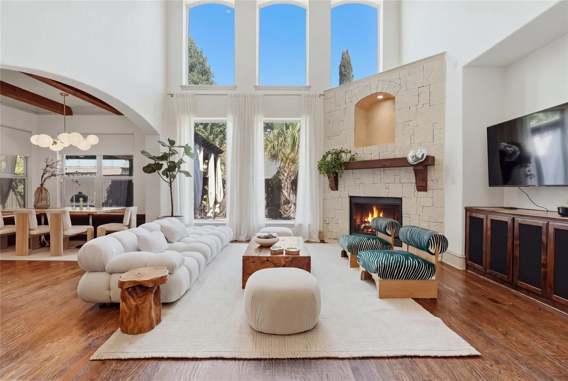 Photo of 5757 Bernay Lane