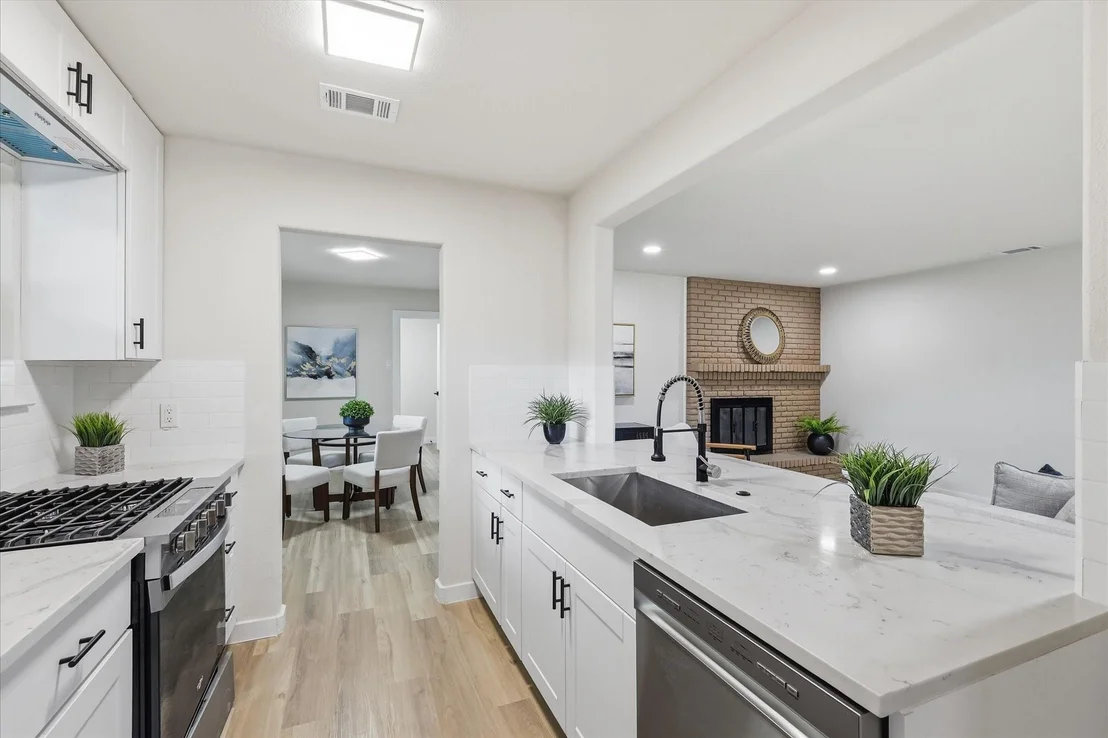 Photo of 419 Summit Drive