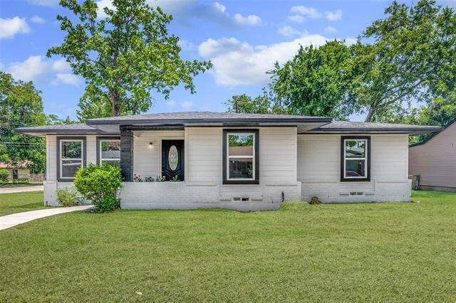 Photo of 1302 Marion Drive