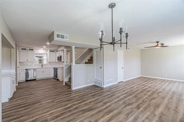 Photo of 1160 Harrison Lane